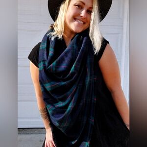 Elegant Tartan Blanket Scarf in Navy and Green